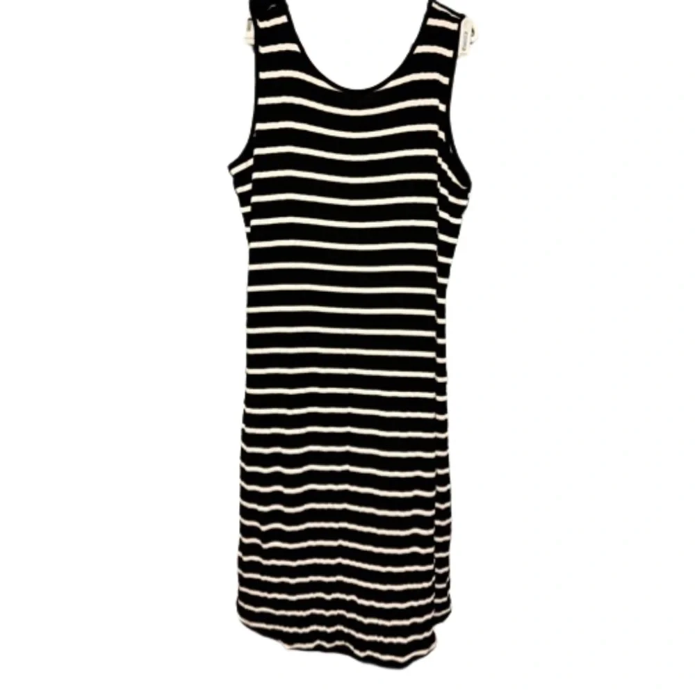 High-Low Dress - Picture 2 of 4